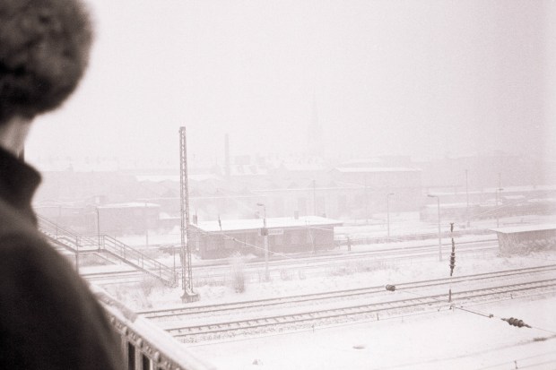 Blick von der Hermann-Liebmann-Brücke auf L.-Neustadt, Januar 1985 