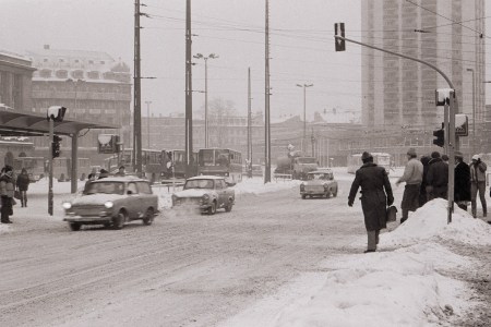 Leipzig, am Hauptbahnhof, Januar 1987