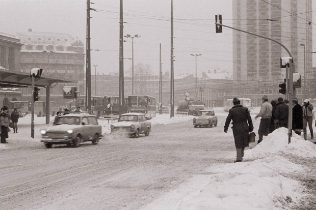 Leipzig, am Hauptbahnhof, Januar 1987